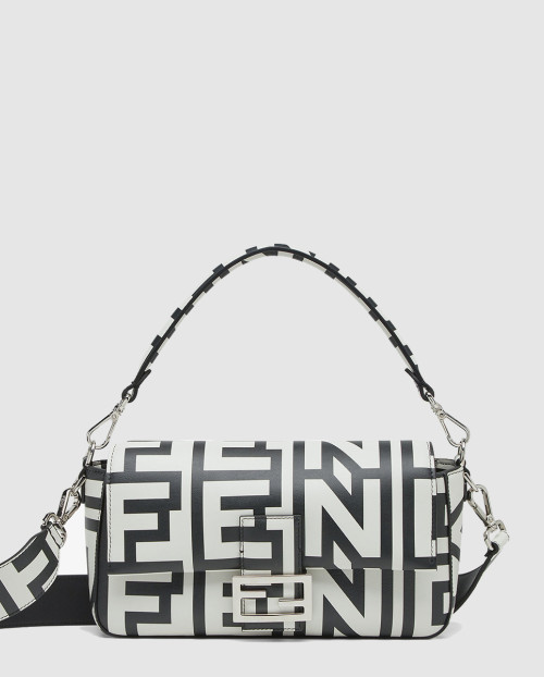 [FENDI-펜디]바게트백 미듐 8BR600