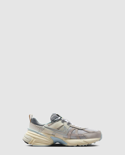 [NIKE-나이키]V2K 런 스니커즈 FZ3596