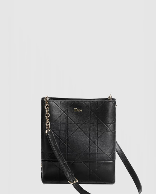 [DIOR-디올]트리아농 버티컬 체인 백 스몰 M0720